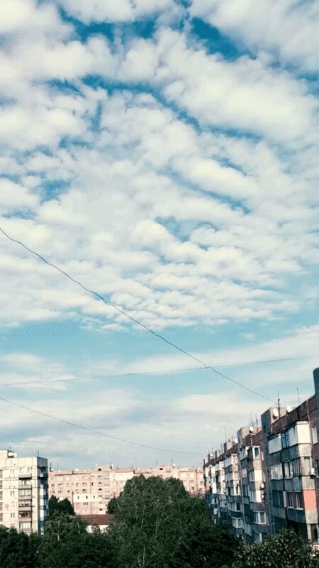 蓝色天空的云的延时图片下载