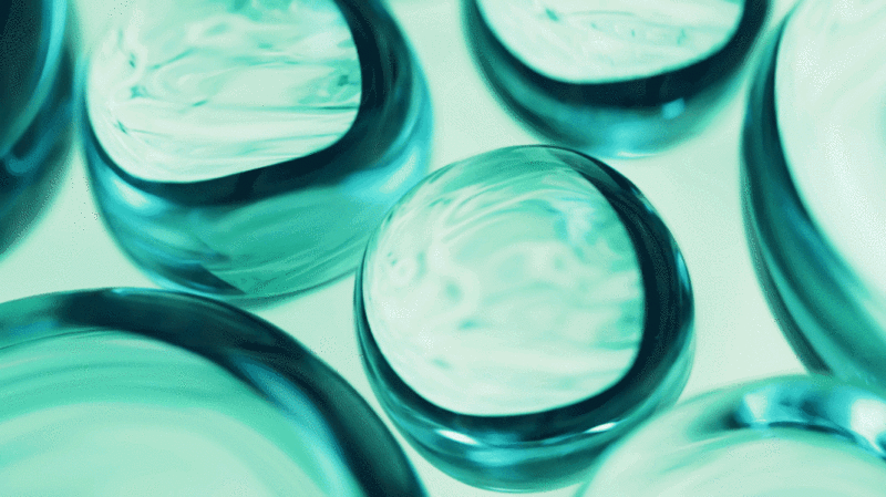 透明水珠球体护肤品概念背景3D渲染图片下载