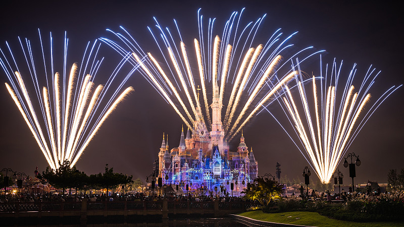 上海迪士尼乐园焰火表演图片下载