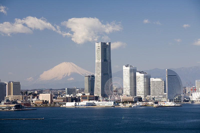 富士山和港人未来。日本神奈川县横滨图片下载