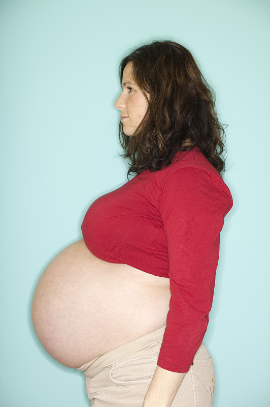 孕妇，侧视图图片下载