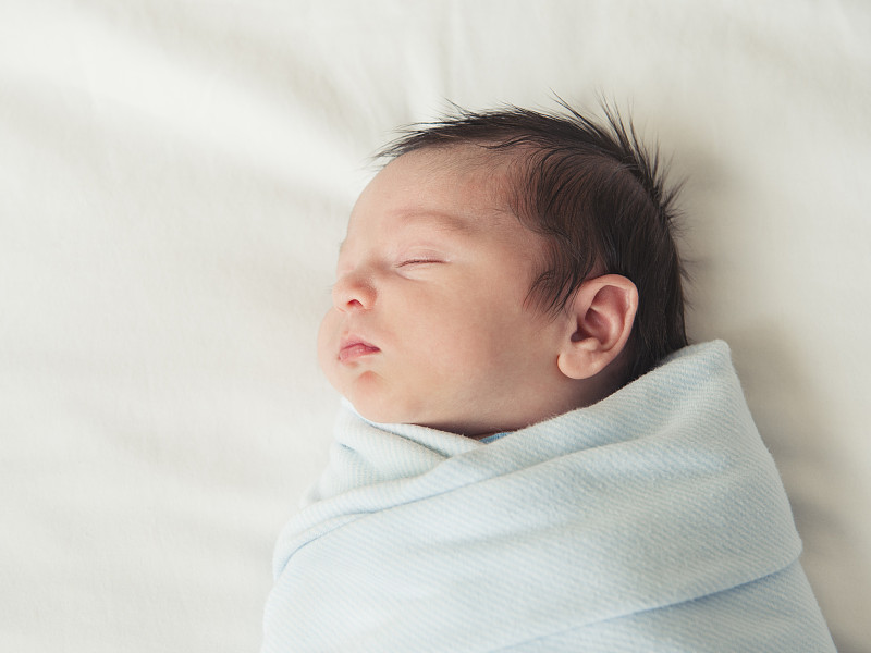 美国，加利福尼亚州，拉德拉牧场，新生儿男婴肖像(0-1个月)图片下载