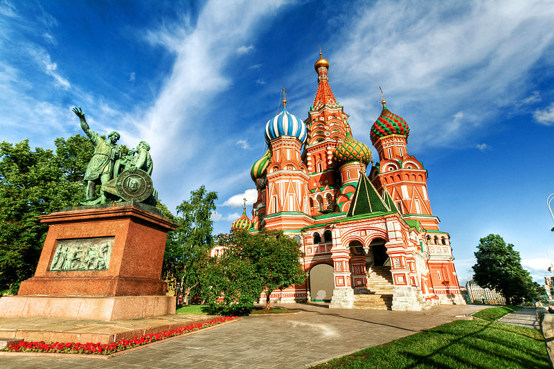 莫斯科红场上的圣巴塞尔大教堂图片下载
