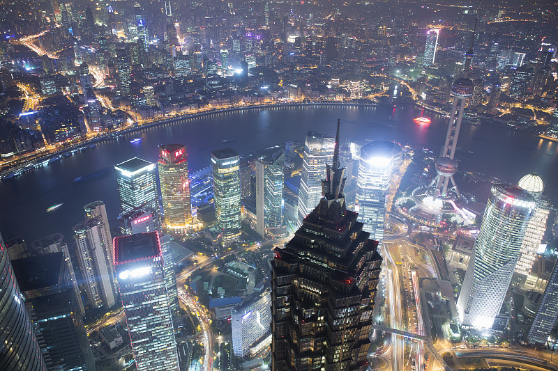中国上海夜间鸟瞰图图片下载
