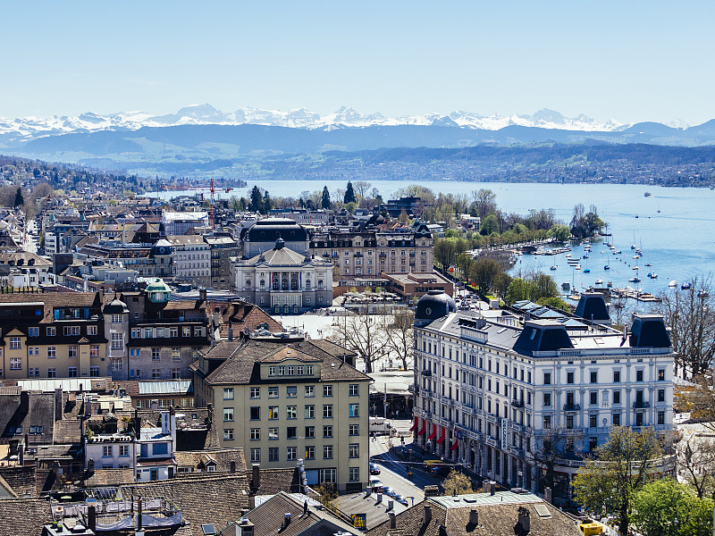 瑞士，苏黎世，以歌剧院，苏黎世湖，阿尔卑斯山为背景的城市景观图片下载