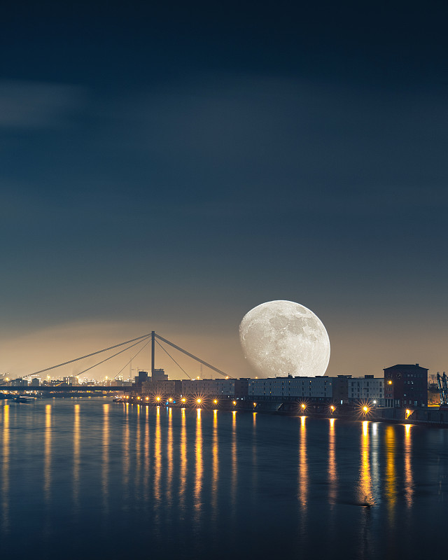 悬索桥夜景图片素材