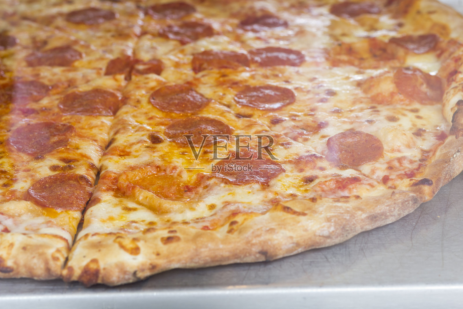 意大利香肠披萨照片摄影图片