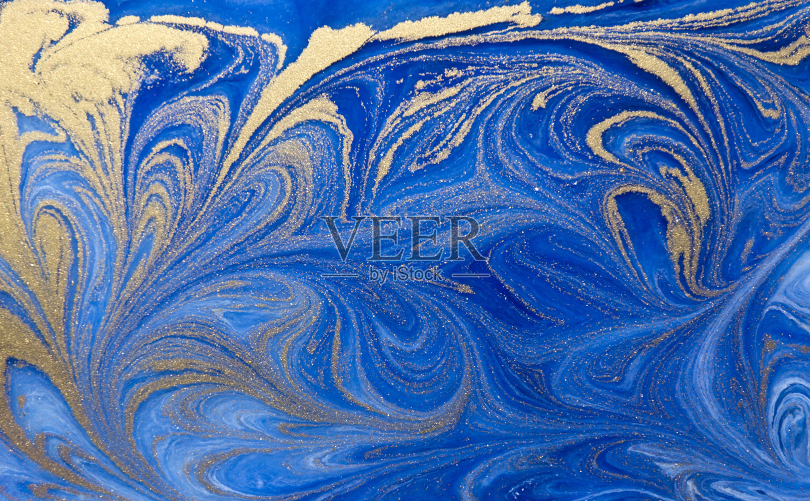 蓝色和金色液体纹理，水彩手绘大理石纹路插图插画图片素材