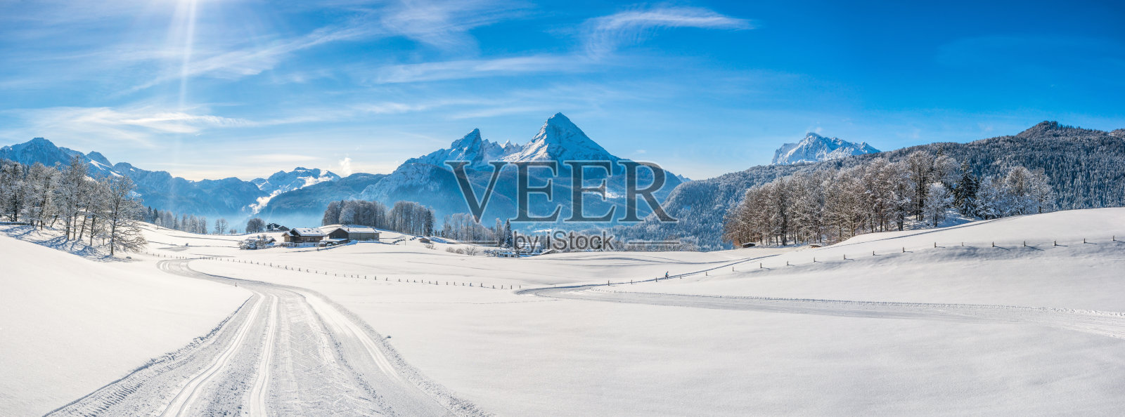 冬季景观在巴伐利亚阿尔卑斯与瓦茨曼山脉，德国照片摄影图片