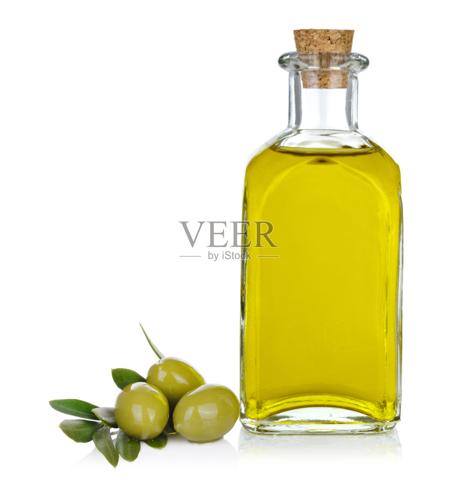 一瓶橄榄油加橄榄白葡萄酒照片摄影图片