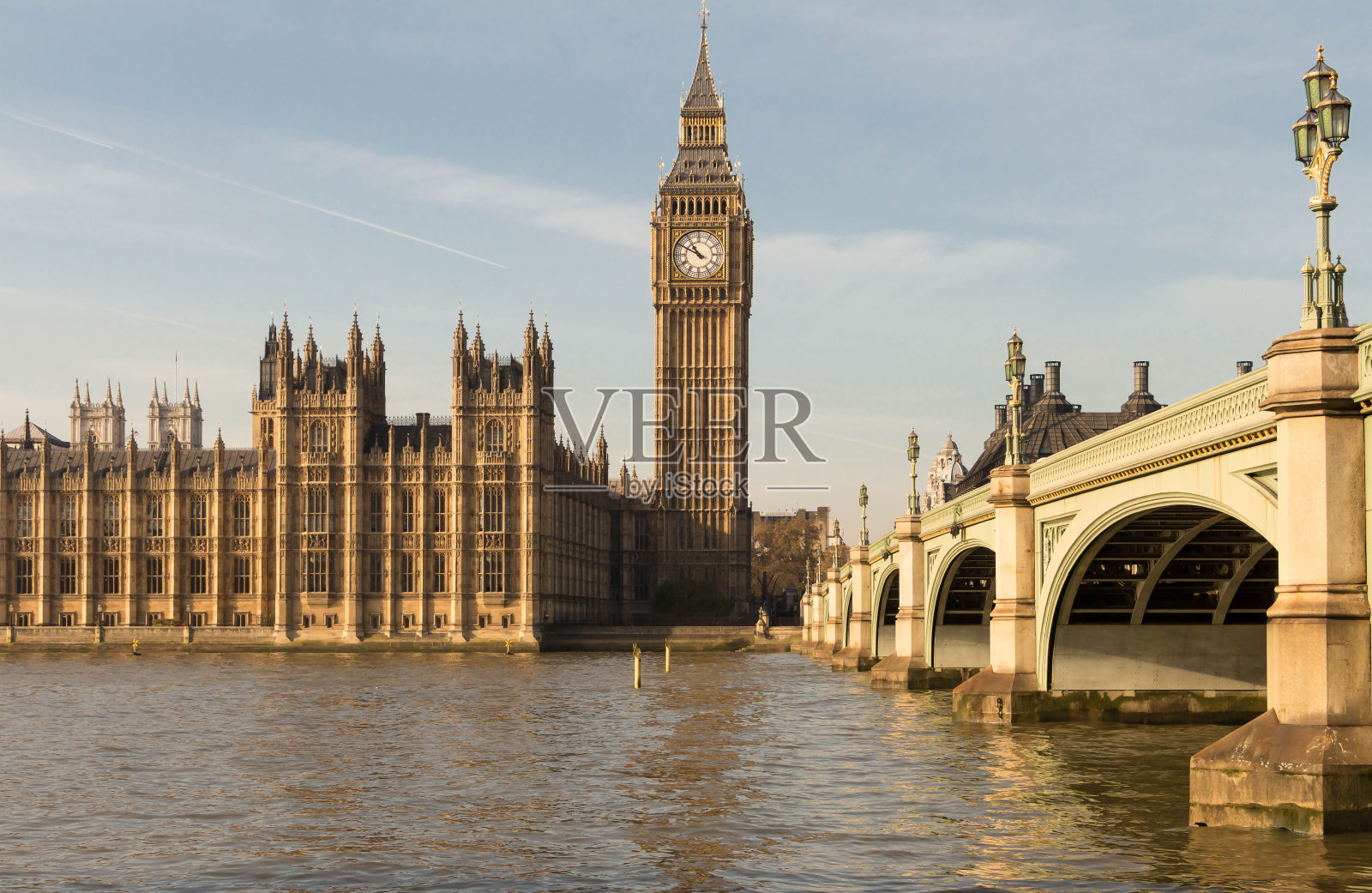 大本钟和威斯敏斯特桥，英格兰，英国。照片摄影图片