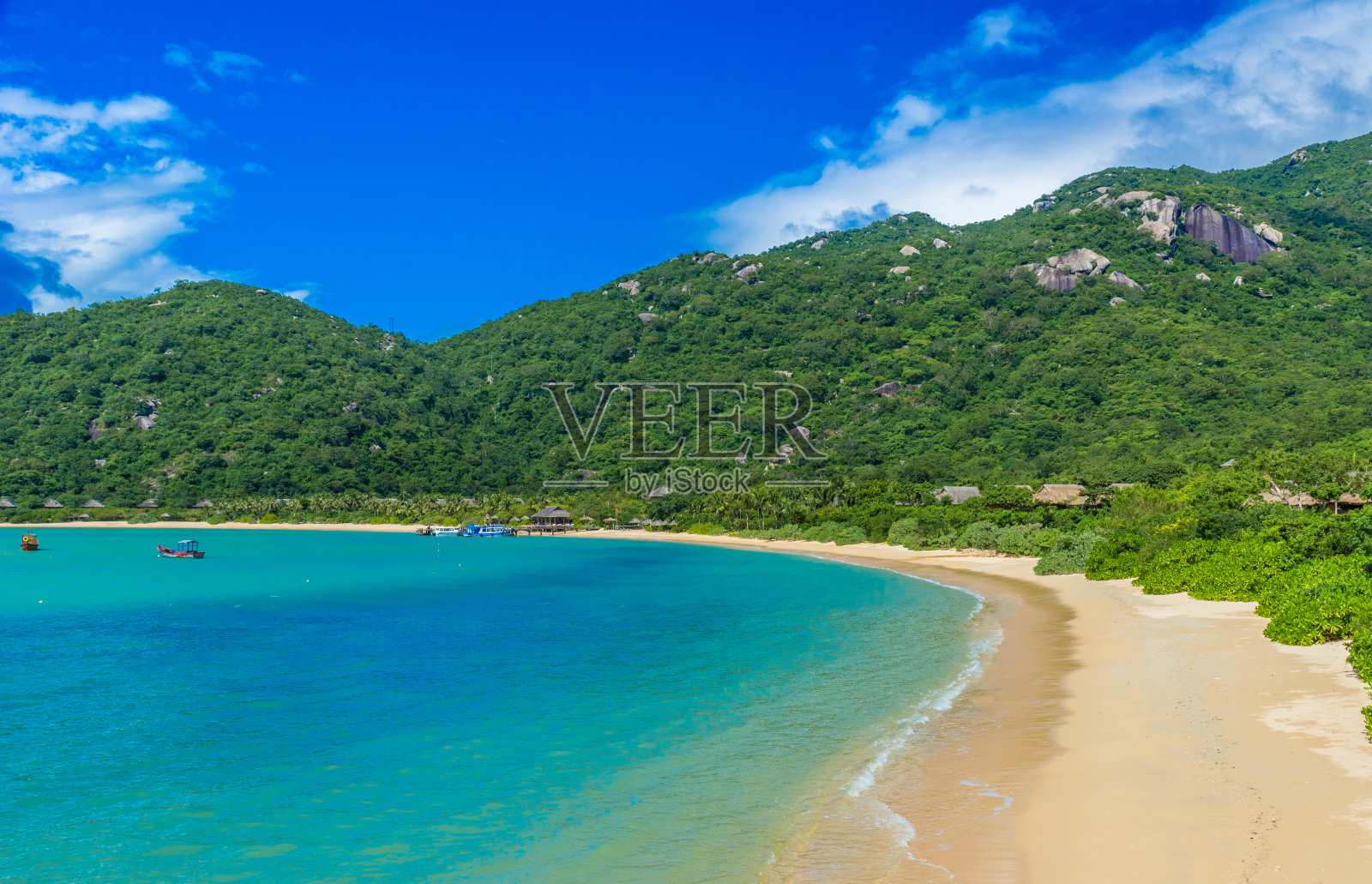 越南海岸美丽的海滩-宁范湾照片摄影图片