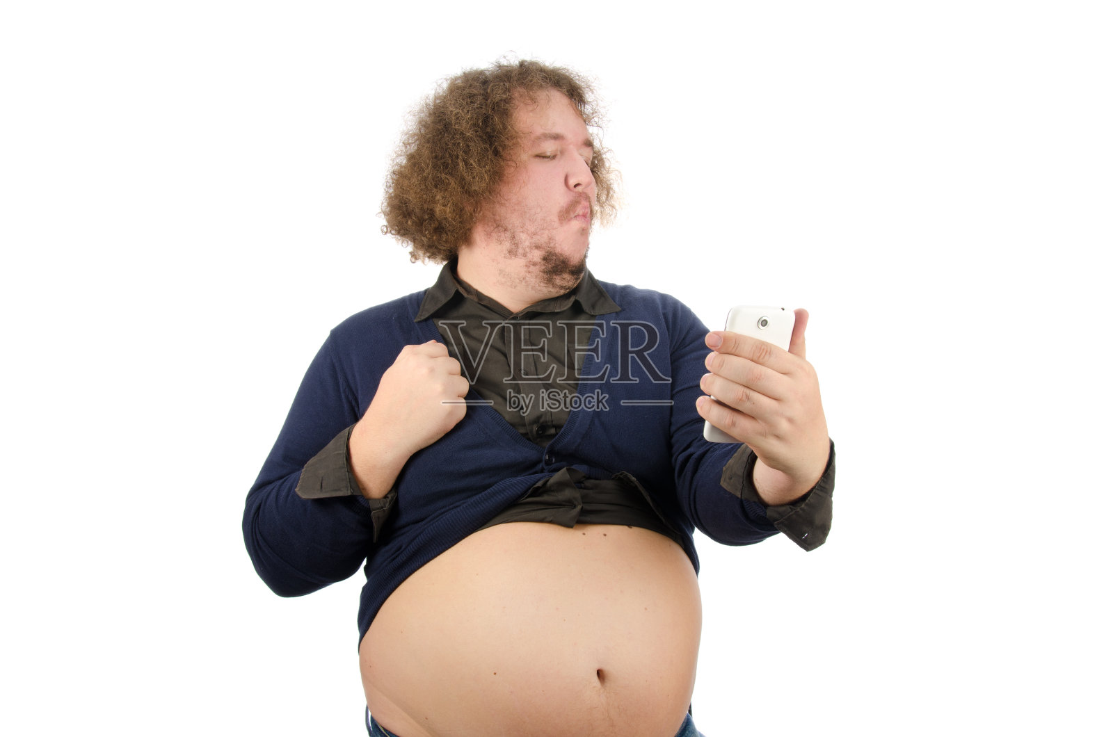 Selfies。拿着电话的蠢胖子。照片摄影图片