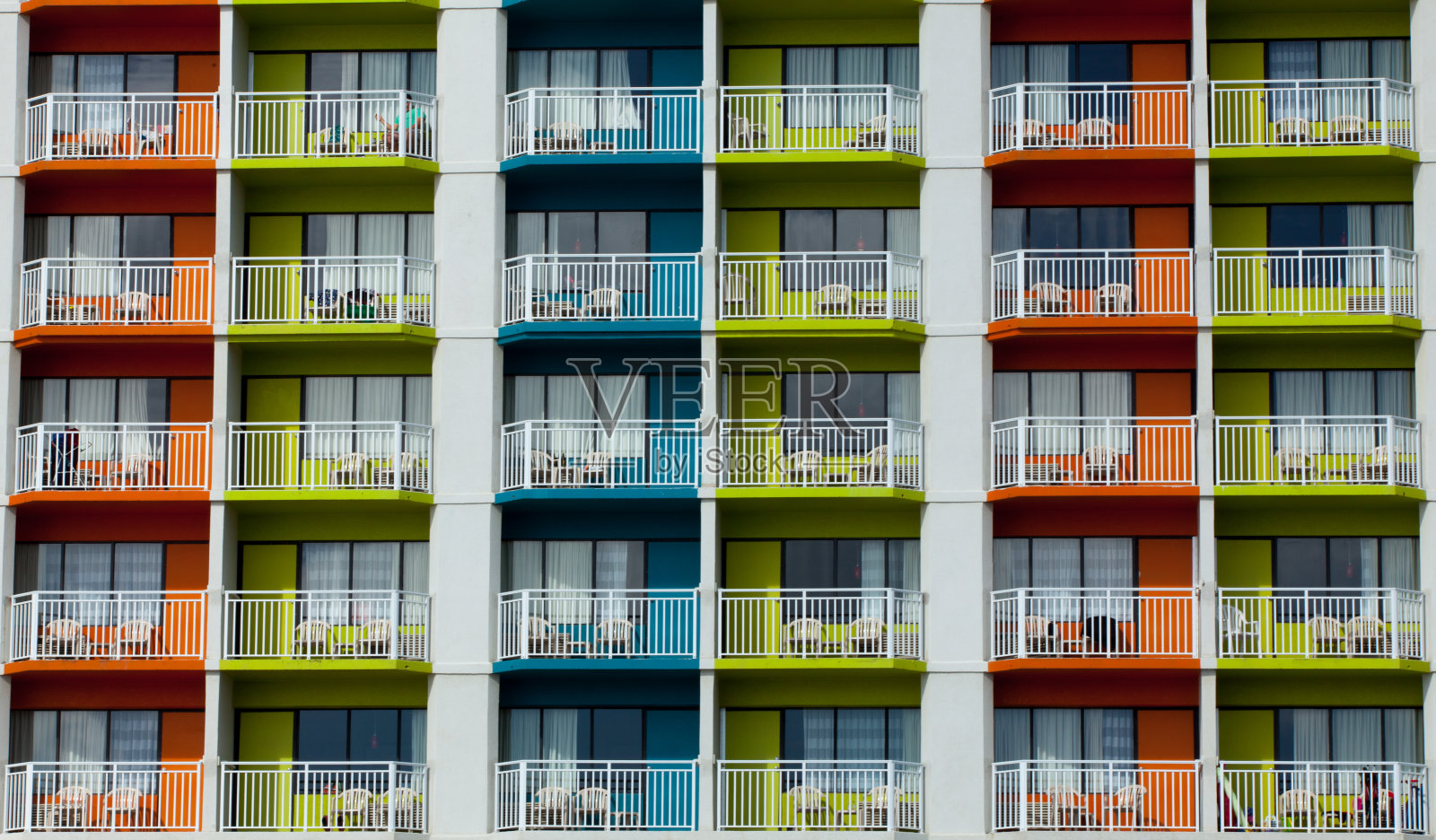 色彩斑斓的阳台照片摄影图片