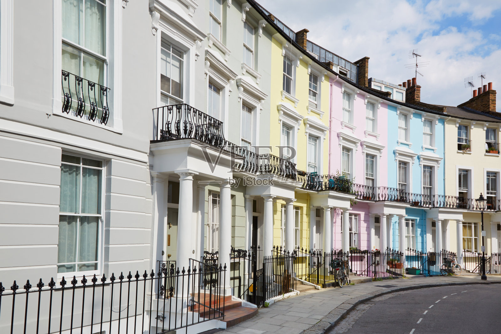 英国樱草花山五颜六色的伦敦房子照片摄影图片