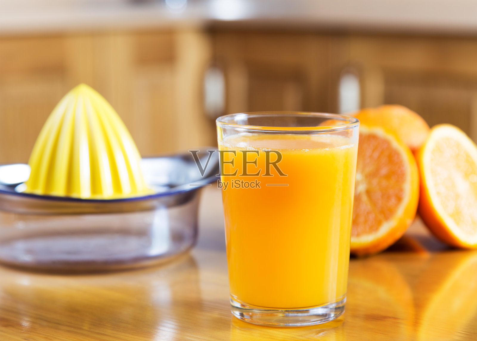 鲜榨橙汁照片摄影图片