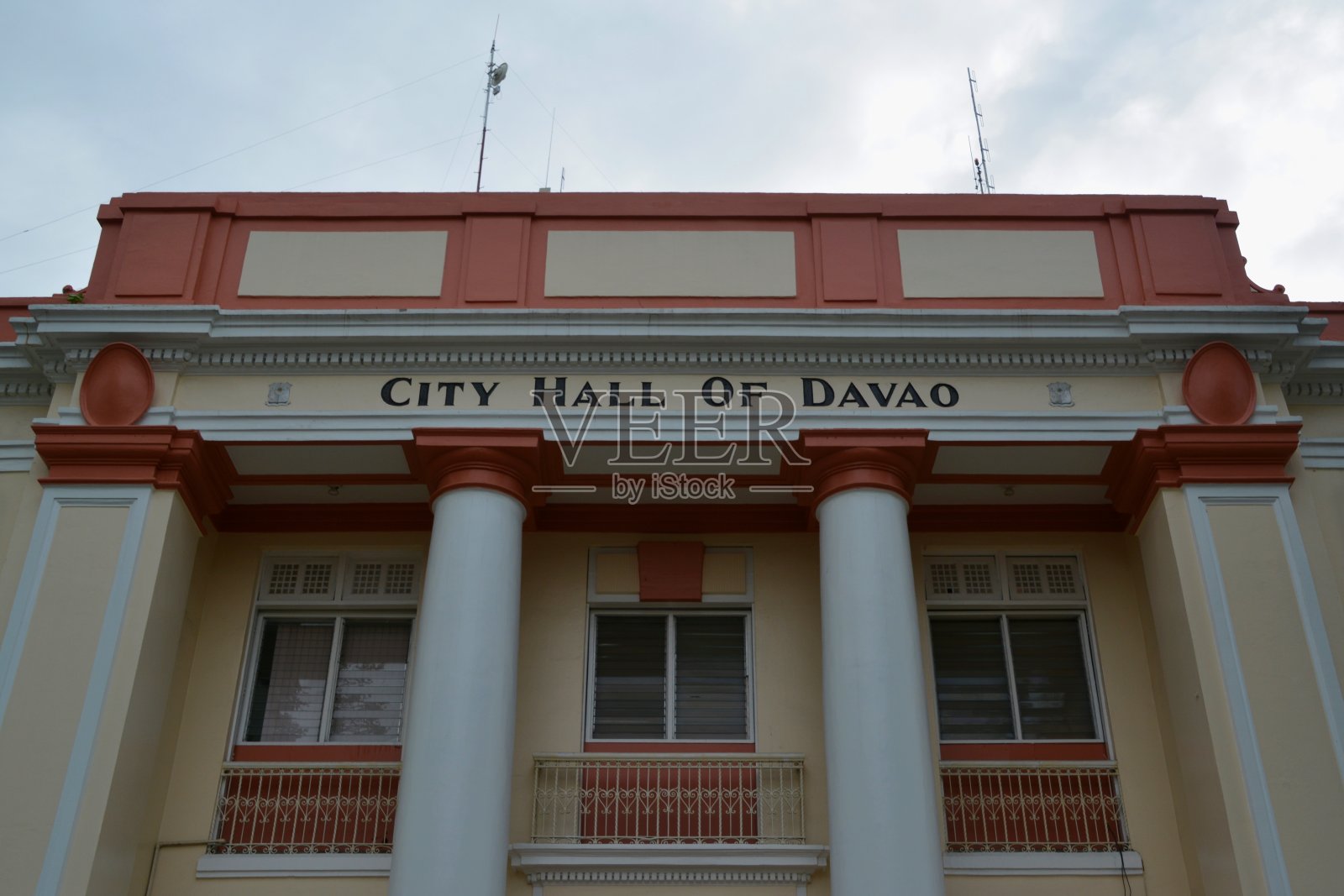 达沃市政厅建于1926年的低角度视图照片摄影图片