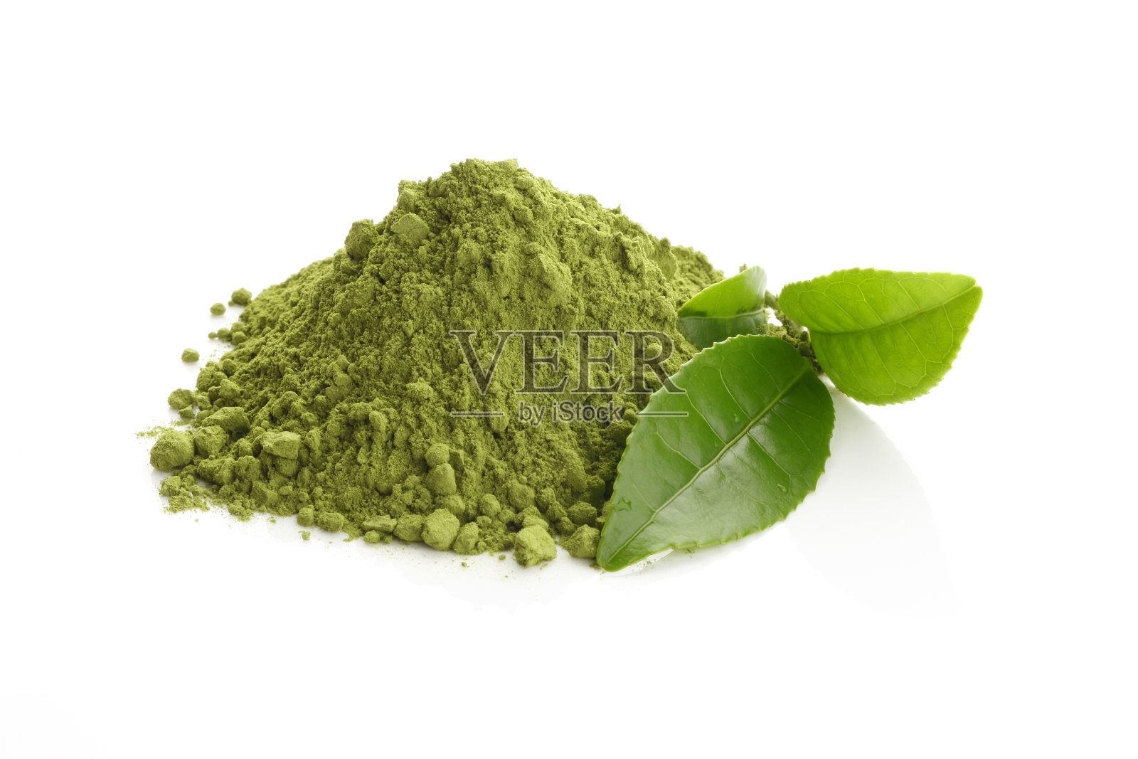 抹茶/绿茶粉和新鲜绿茶叶照片摄影图片