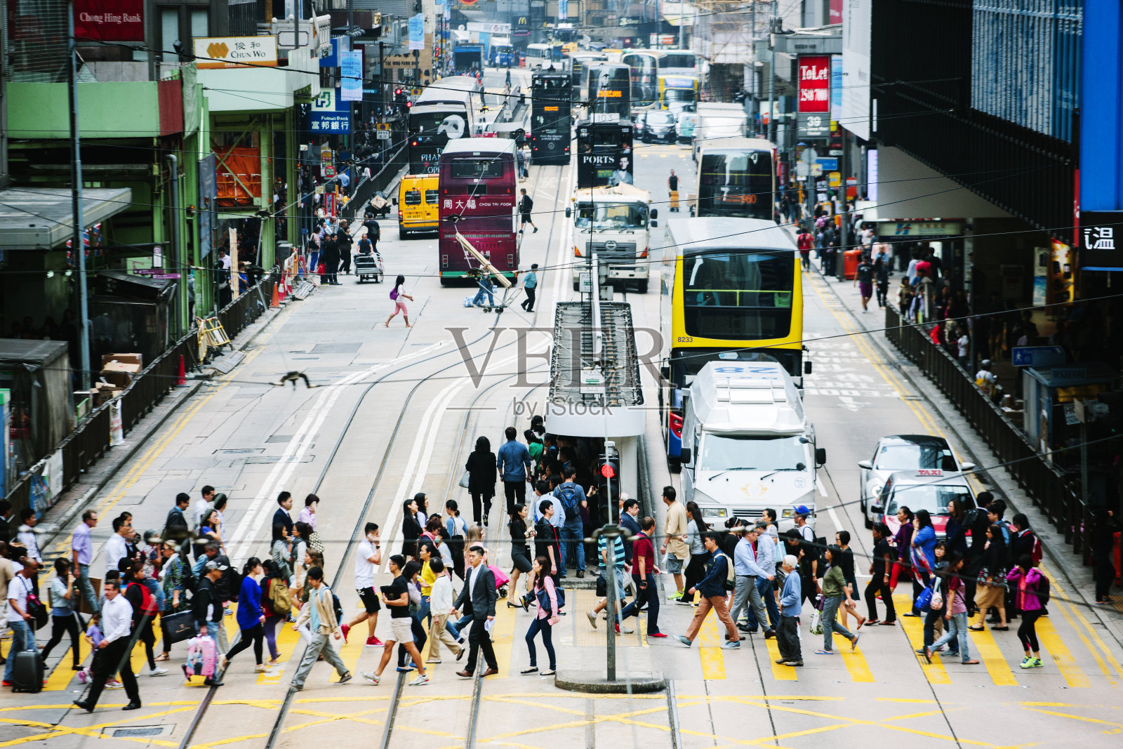 香港中环德辅道西行人过路处照片摄影图片