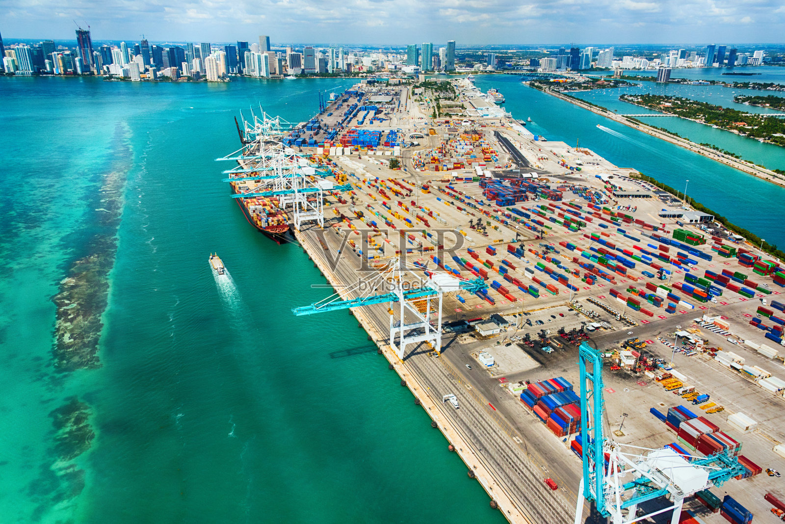 迈阿密港鸟瞰图照片摄影图片