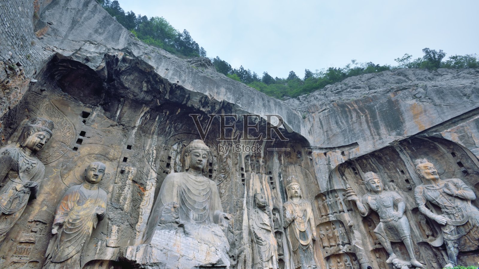 龙门石窟在中国洛阳——近景照片摄影图片