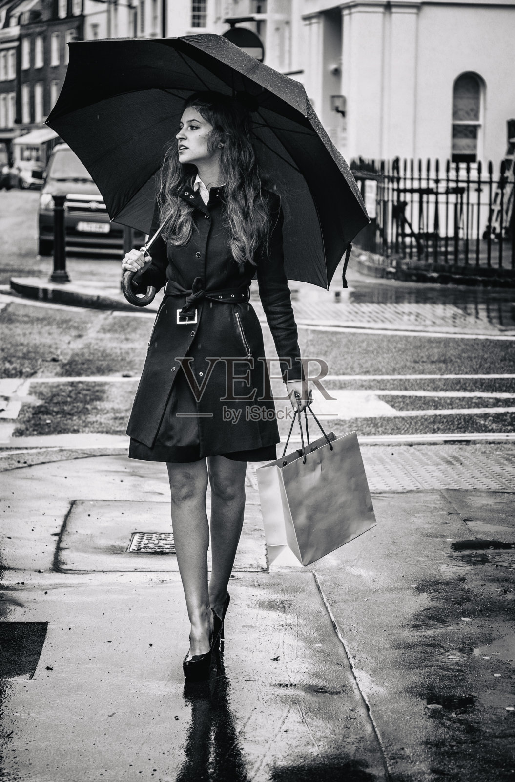 美丽的女孩伦敦街购物袋照片摄影图片