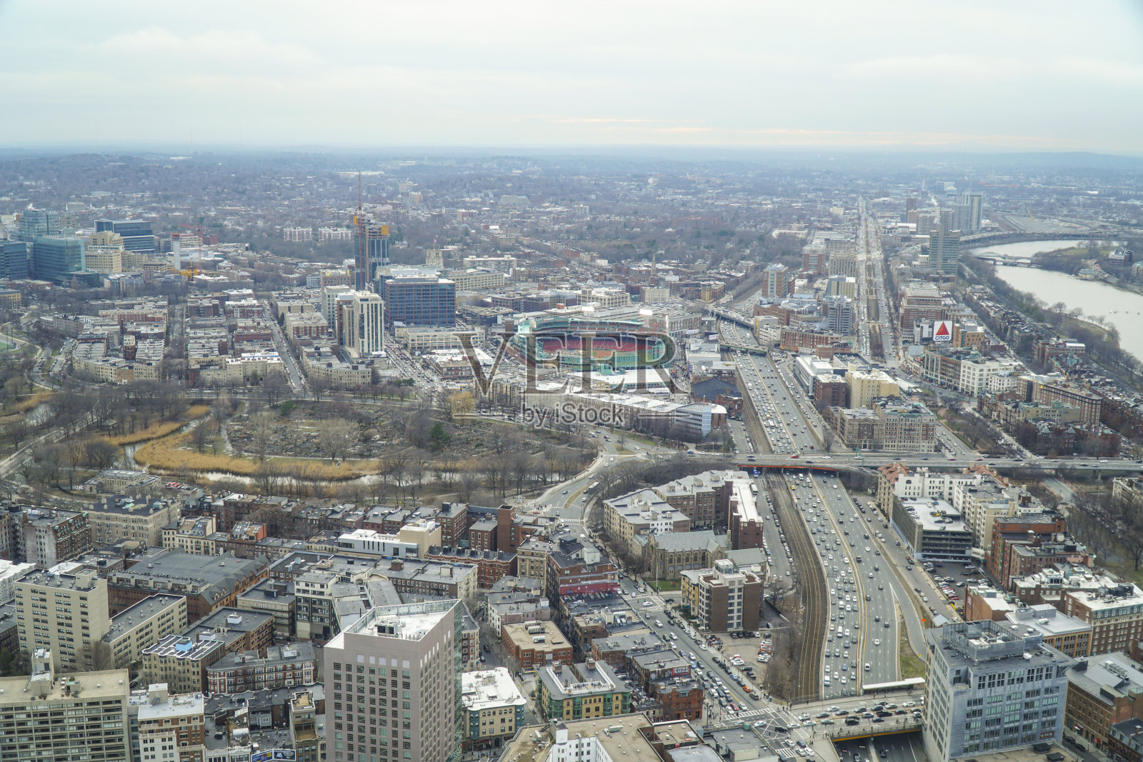 波士顿鸟瞰图-波士顿，马萨诸塞州- 2017年4月3日照片摄影图片