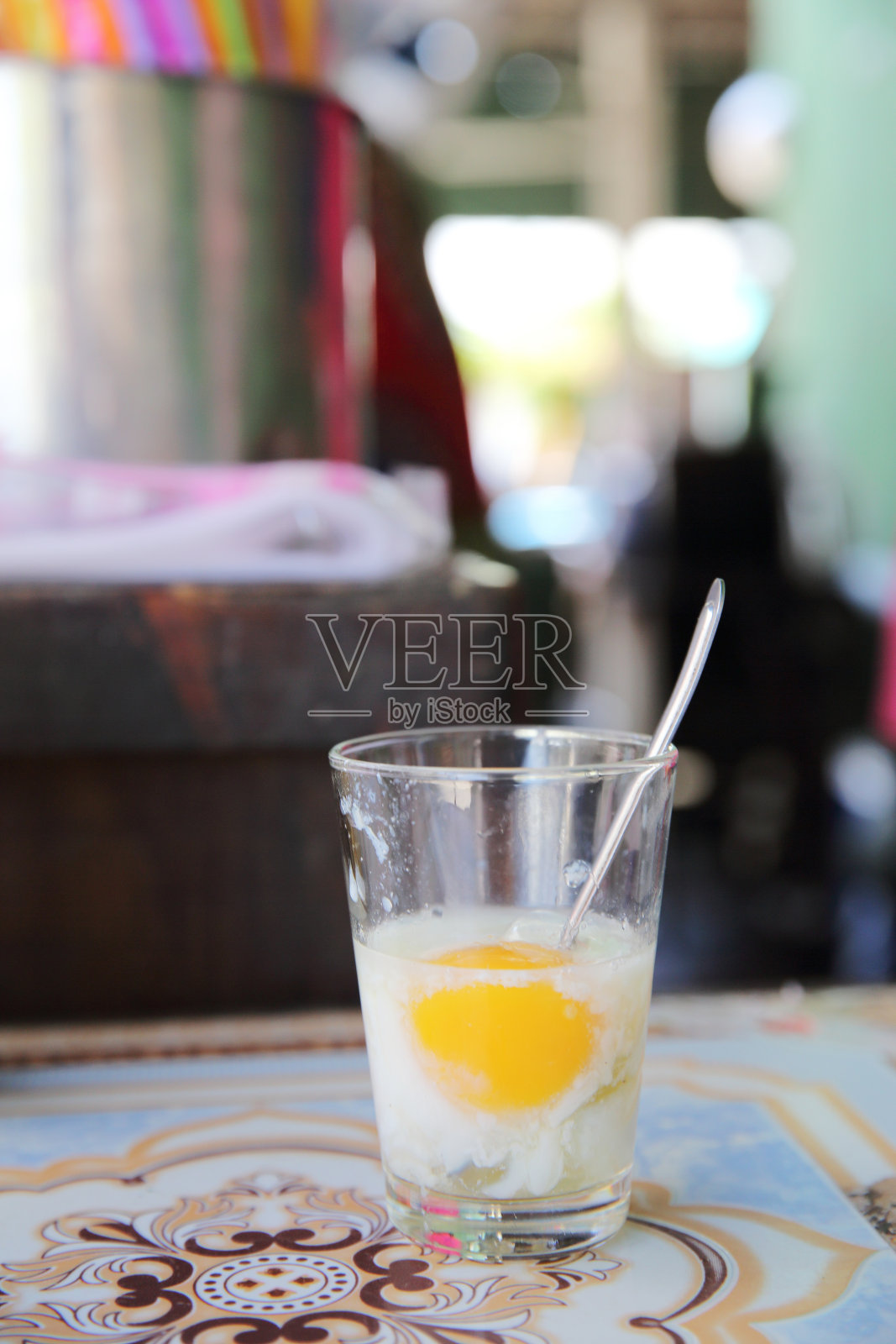 嫩煮蛋，当地泰国食品照片摄影图片