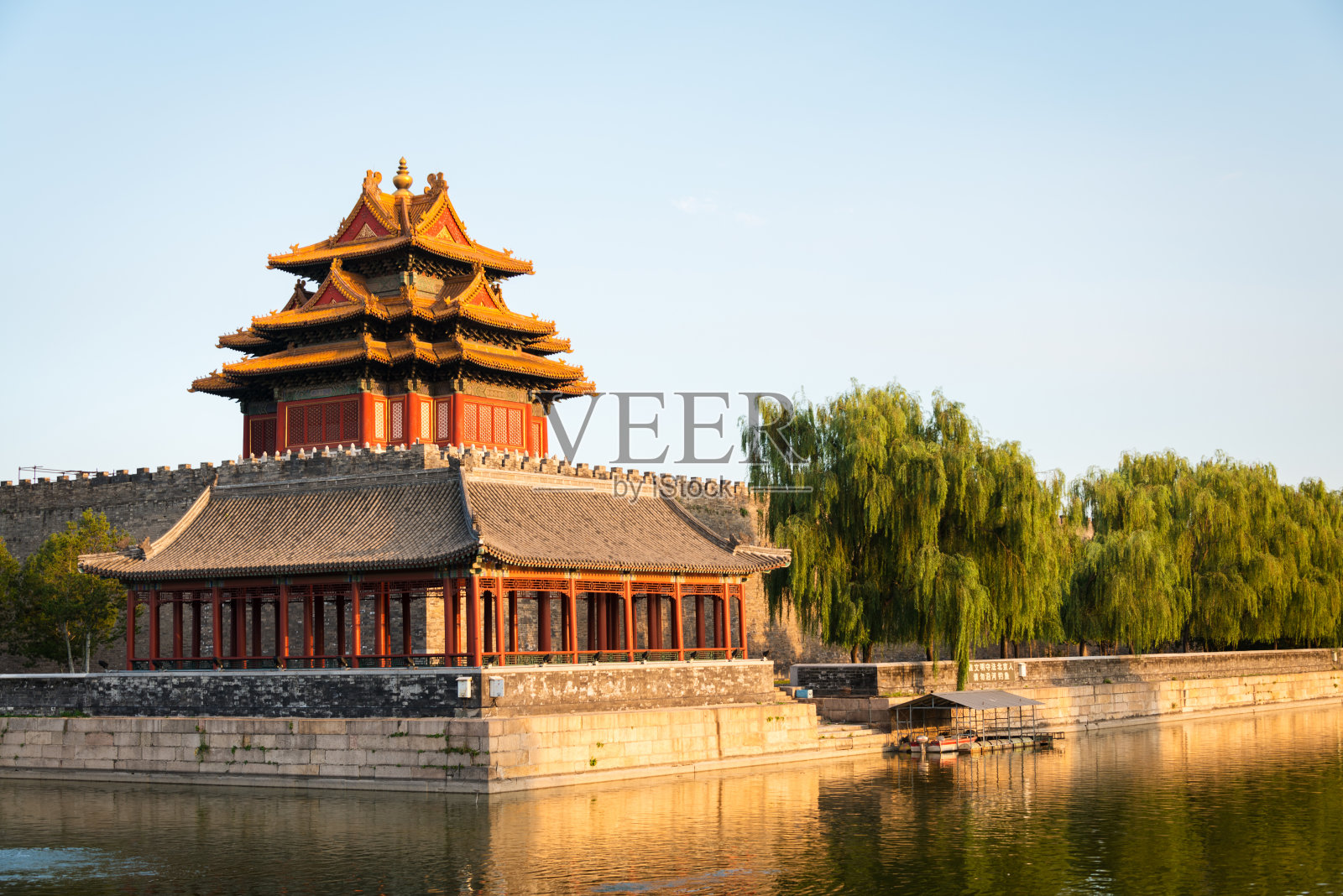 黄昏时分，北京紫禁城的一角照片摄影图片