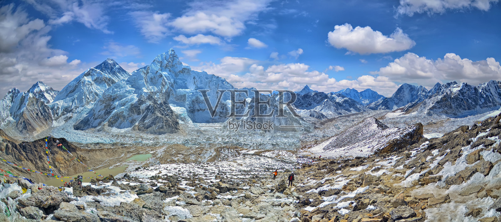 珠穆朗玛峰的全景照片摄影图片