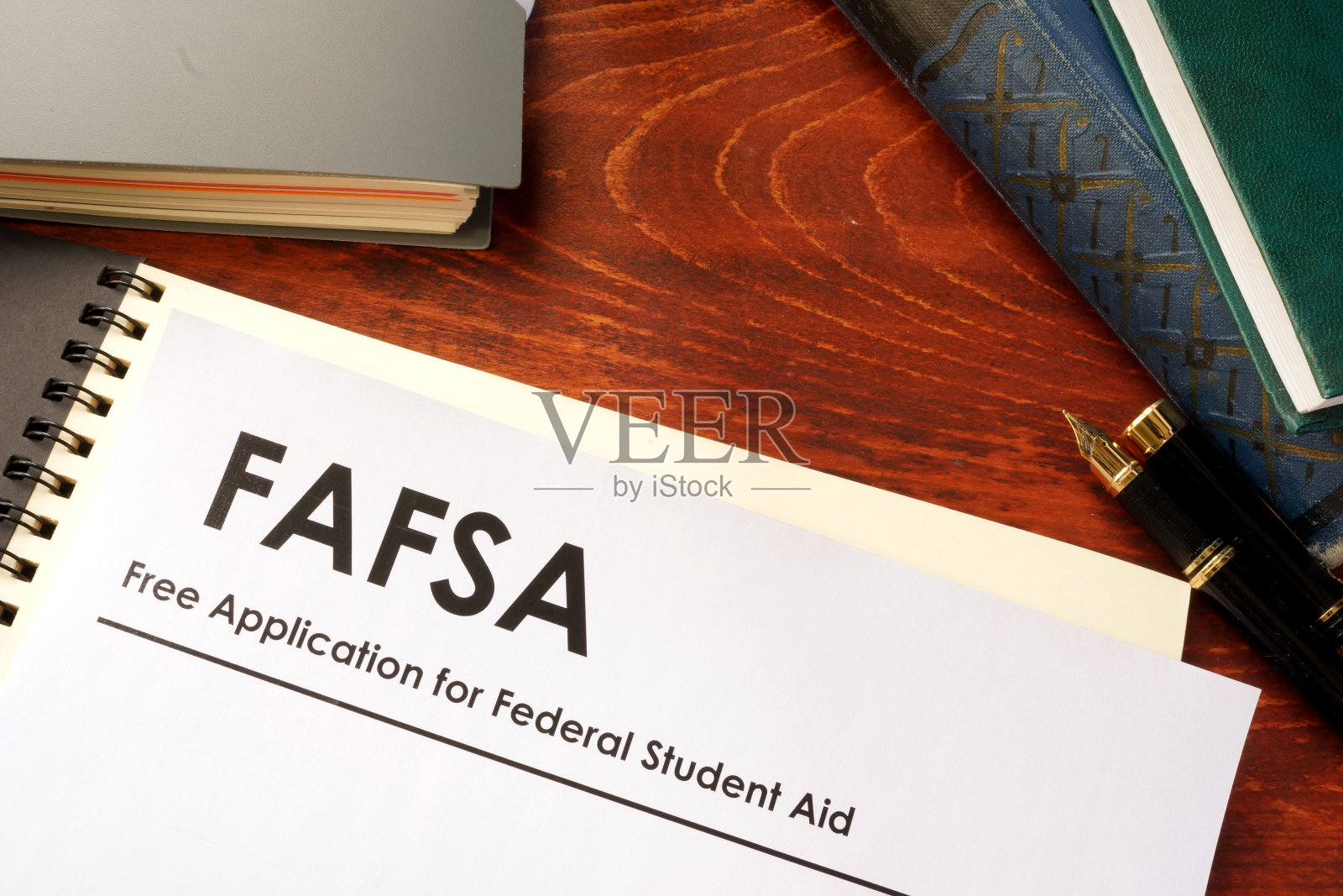 免费申请联邦学生援助(FAFSA)照片摄影图片