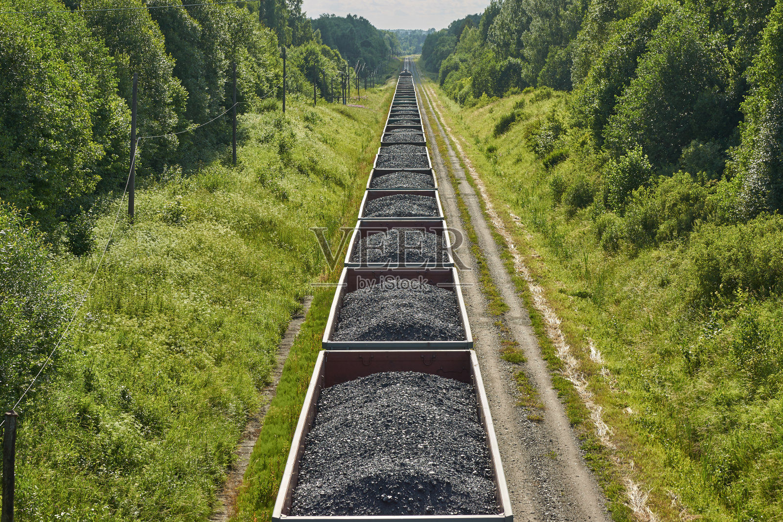 运煤的铁路货车照片摄影图片