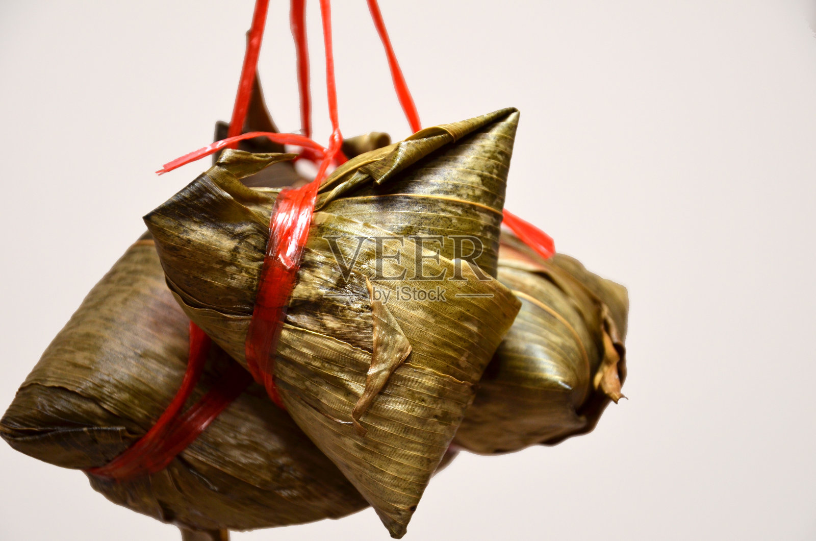 传统的中国自制粽子照片摄影图片