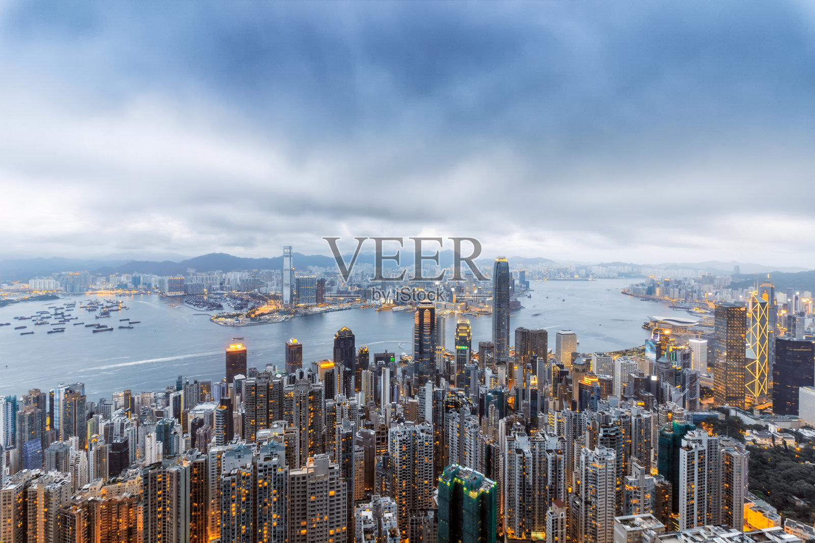 香港太平山俯瞰维多利亚港照片摄影图片