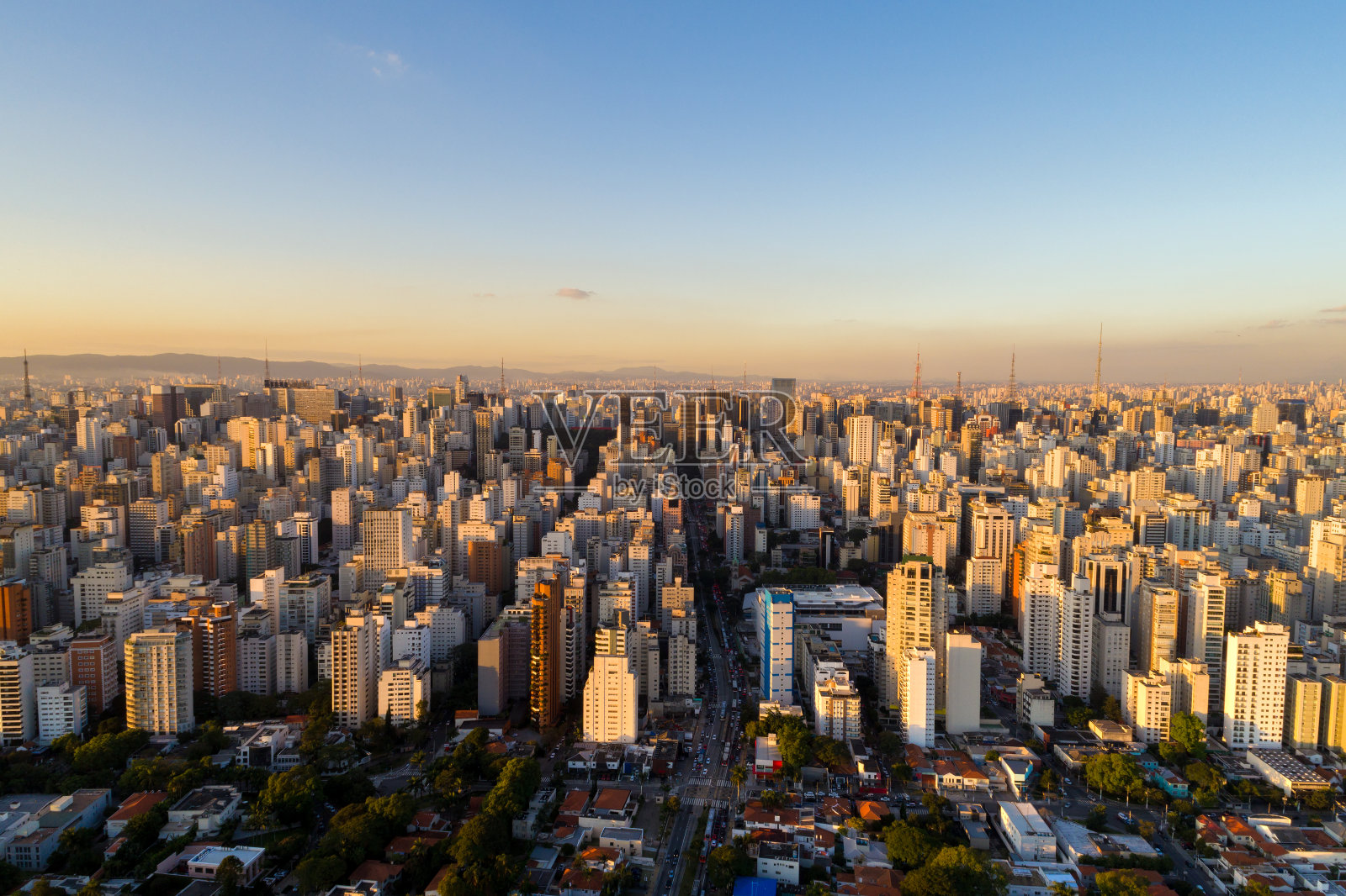 鸟瞰图圣保罗市，巴西照片摄影图片