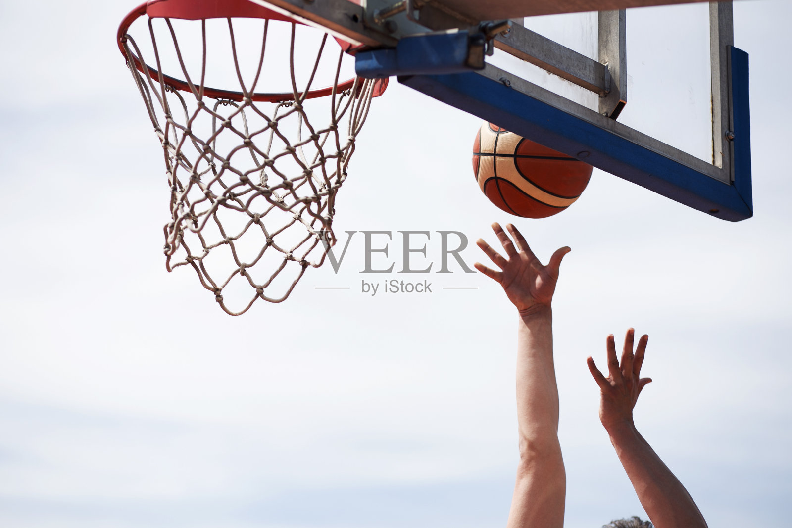 篮球投篮动作照片摄影图片