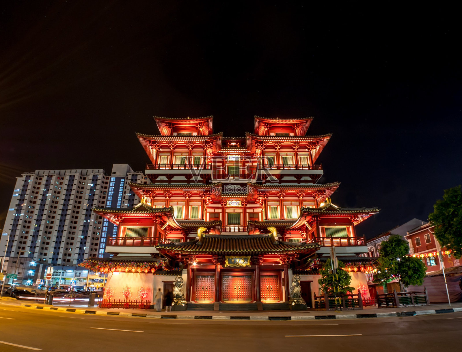 新加坡，唐人街的佛牙舍利寺照片摄影图片