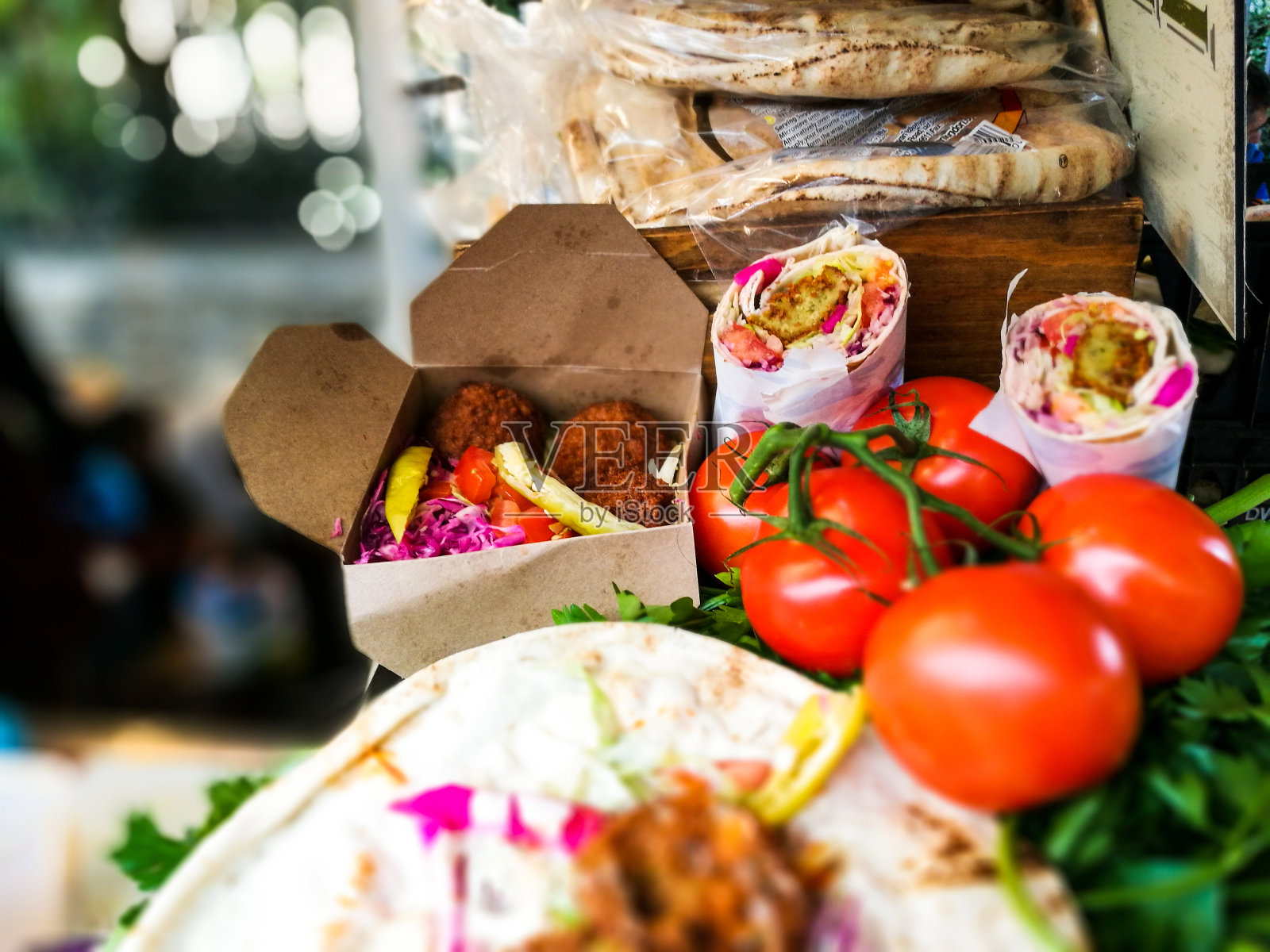 英国伦敦博罗市场的新鲜素食食品摊照片摄影图片