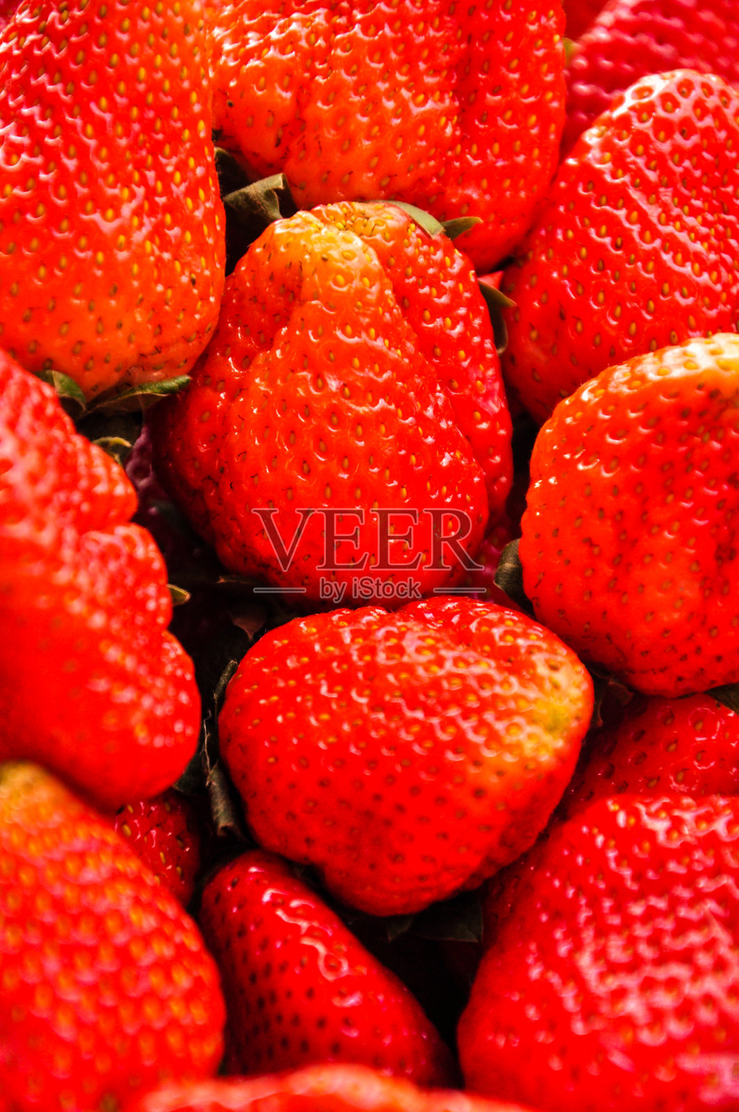 美丽的草莓，红色的水果，健康的水果照片摄影图片