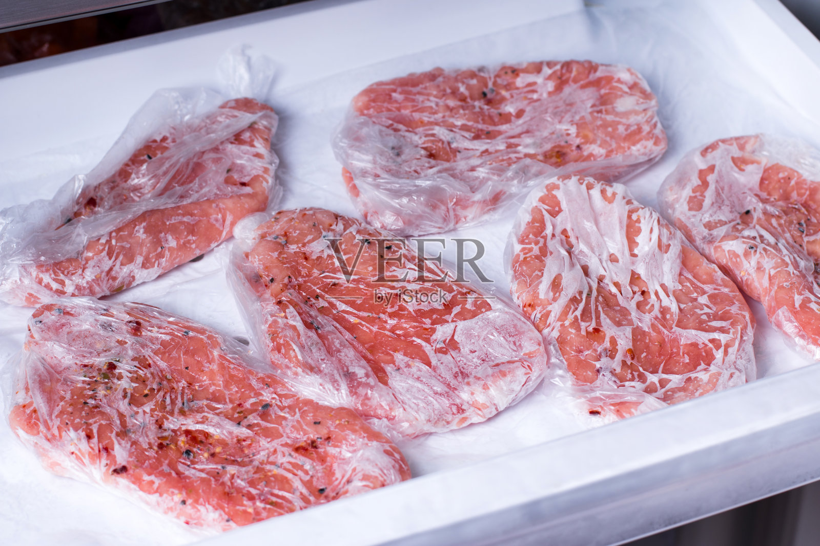 冻生猪颈肉排照片摄影图片