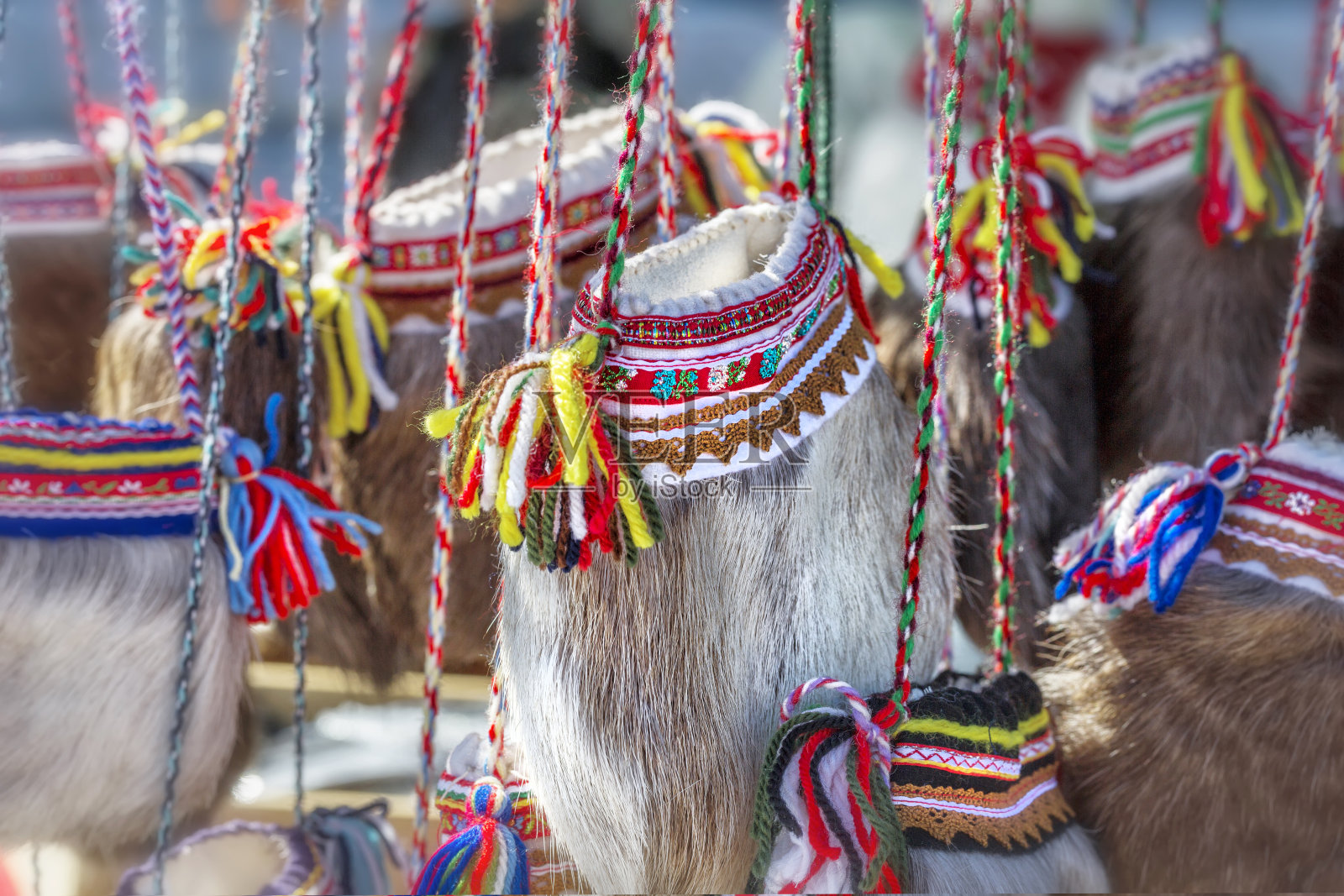 传统民族志萨米袋鹿皮。照片摄影图片