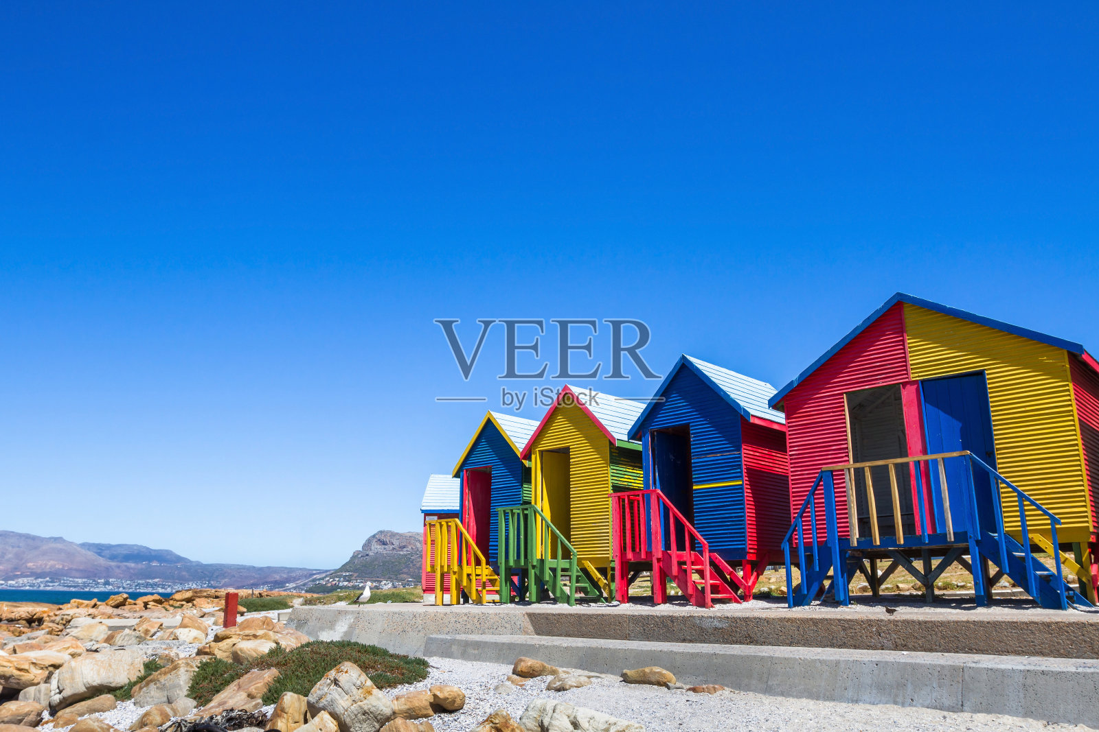 南非开普敦五颜六色的海滨别墅照片摄影图片