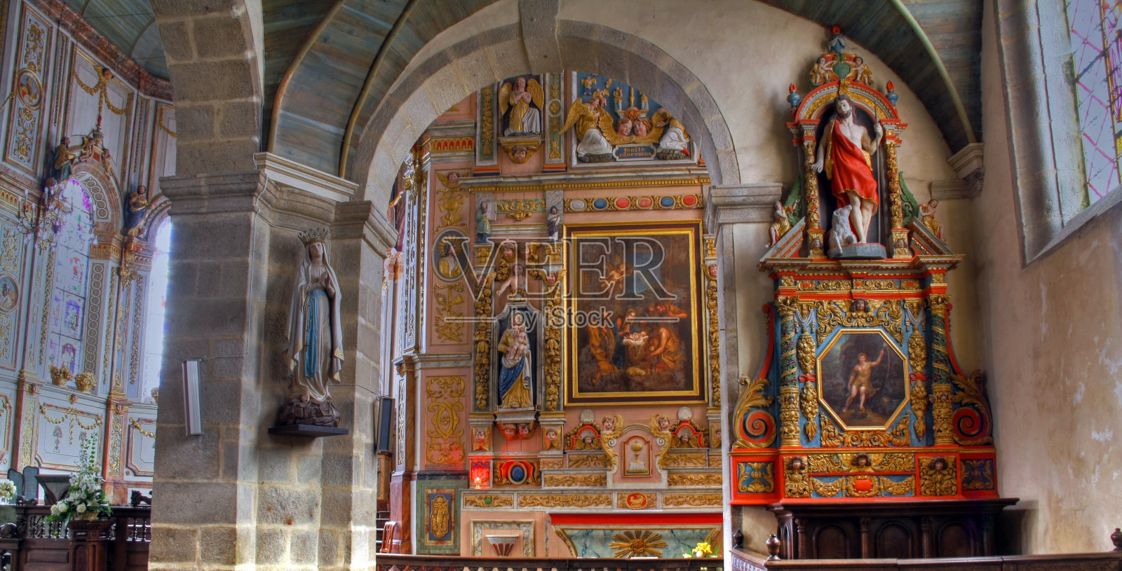 圣提冈内克，布列塔尼菲尼斯特教区教堂照片摄影图片