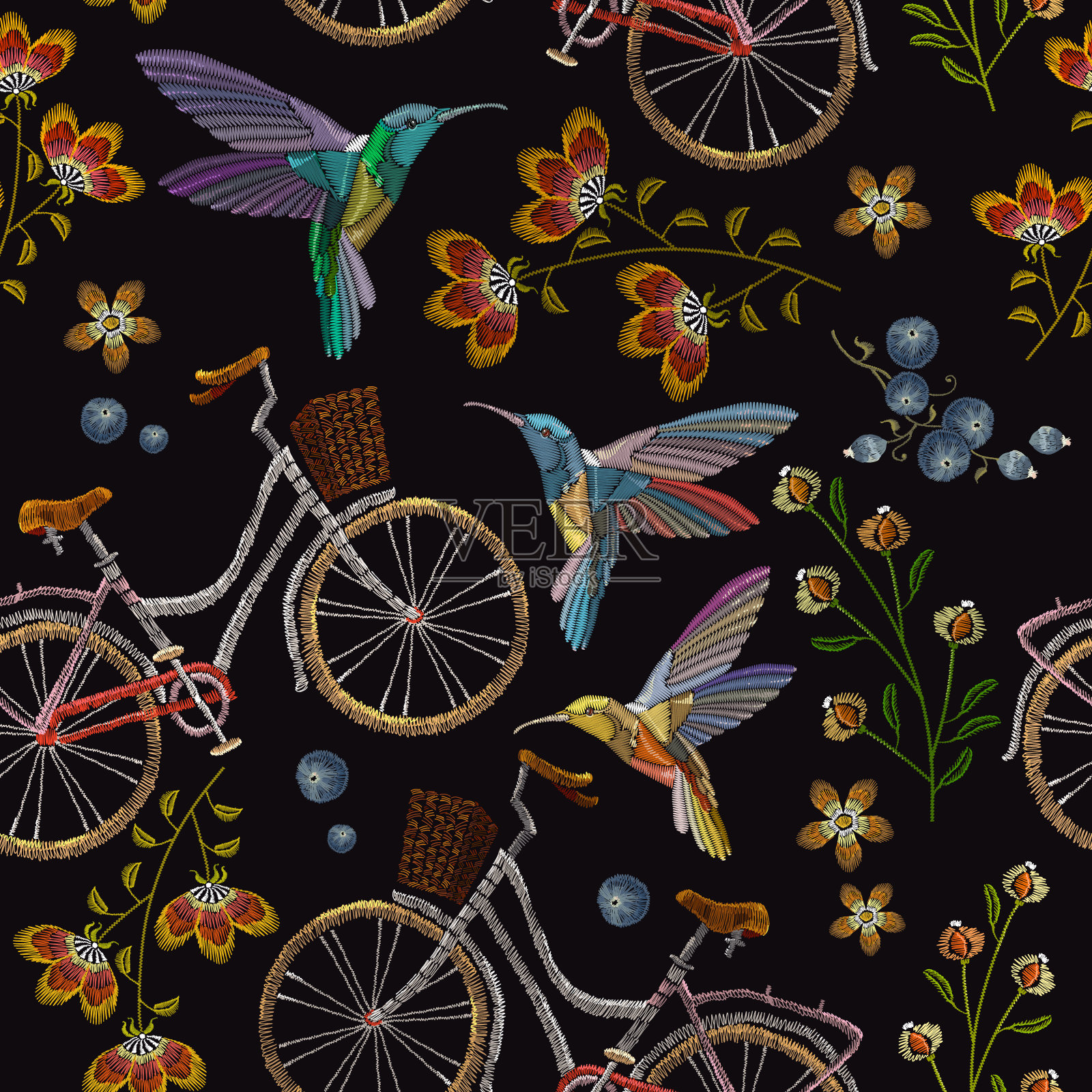 刺绣自行车、花卉和蜂鸟无缝图案。时尚夏季图案刺绣自行车蜂鸟和花卉艺术，模板服装插画图片素材