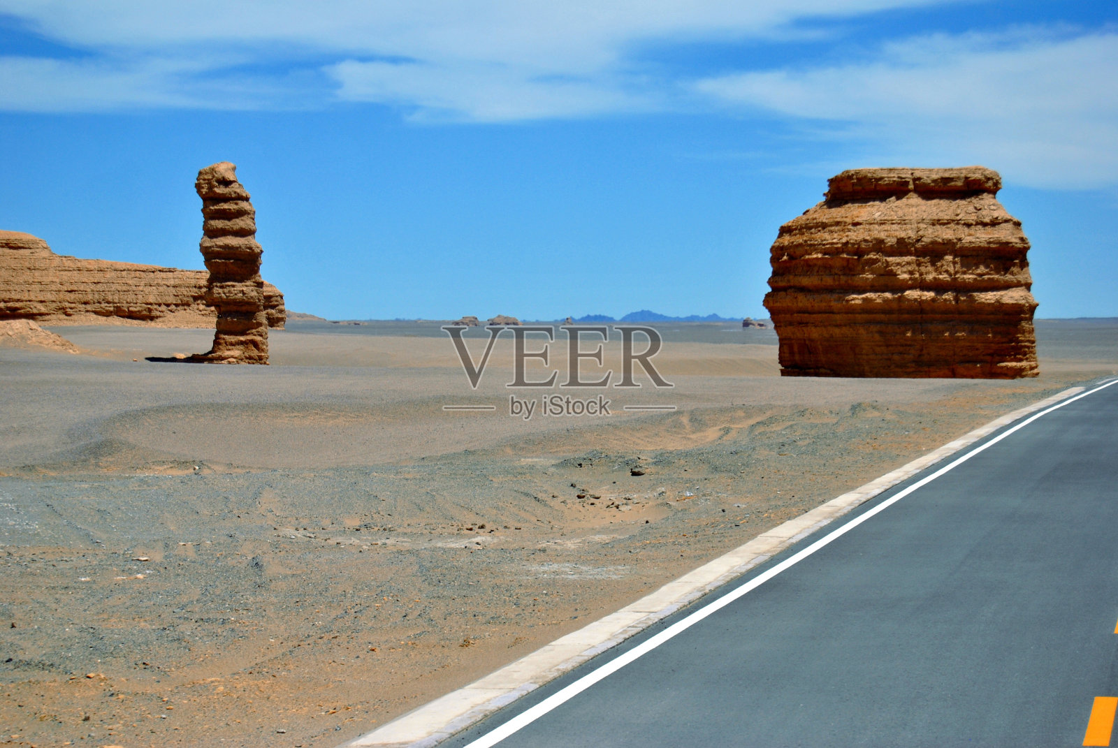 沙漠公路照片摄影图片