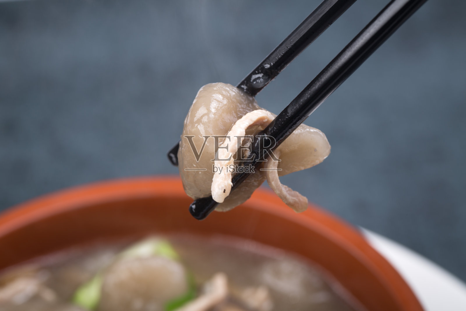 香菇猪肉芋汤圆照片摄影图片