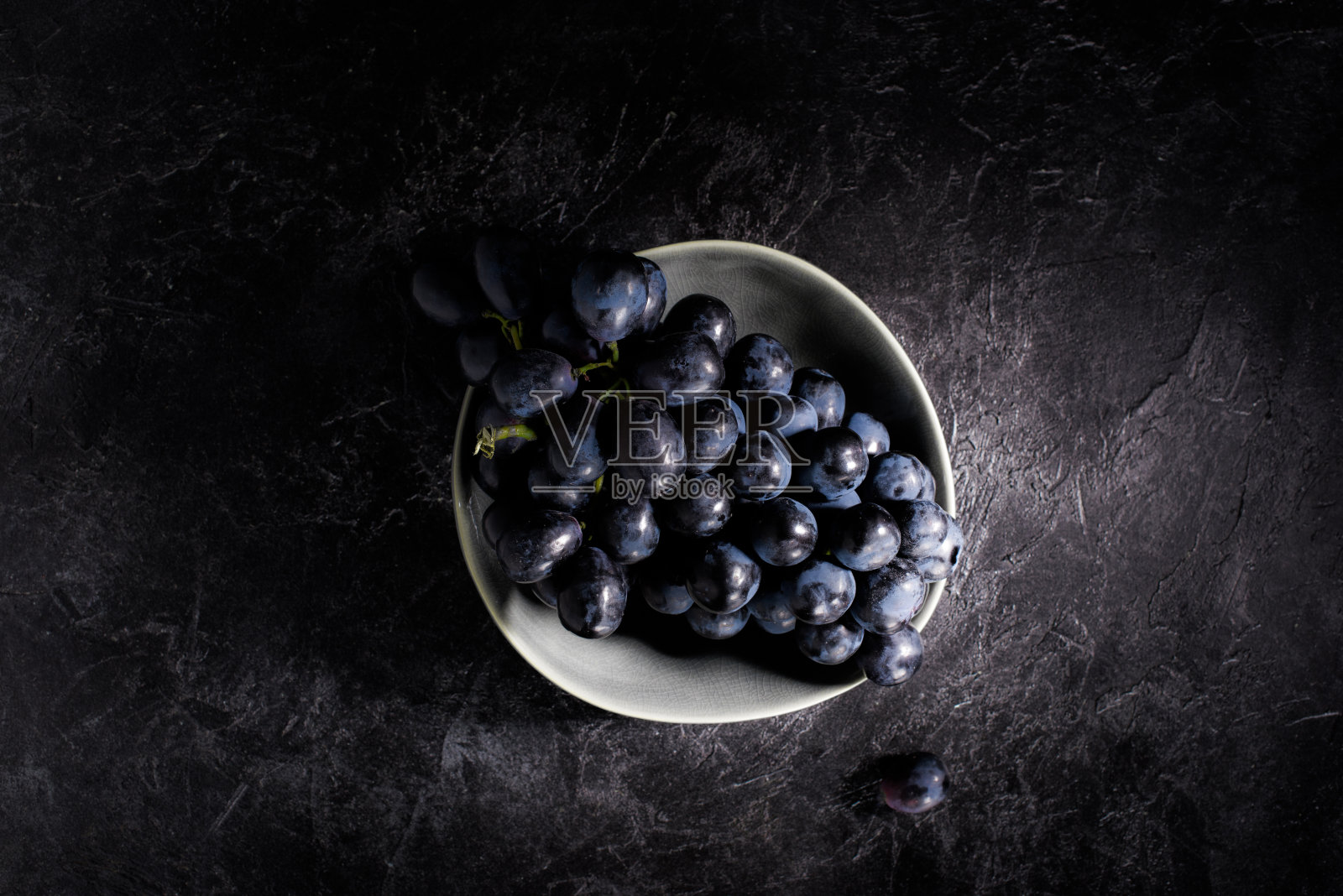 碗里的成熟葡萄照片摄影图片