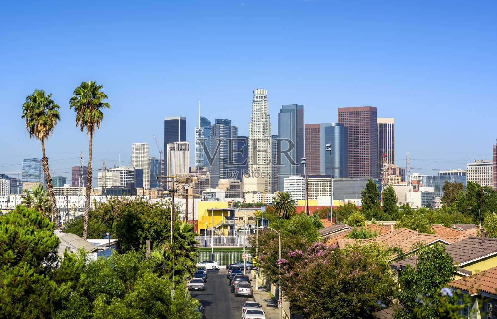 洛杉矶，加利福尼亚，美国市中心的城市景观在阳光明媚的一天照片摄影图片