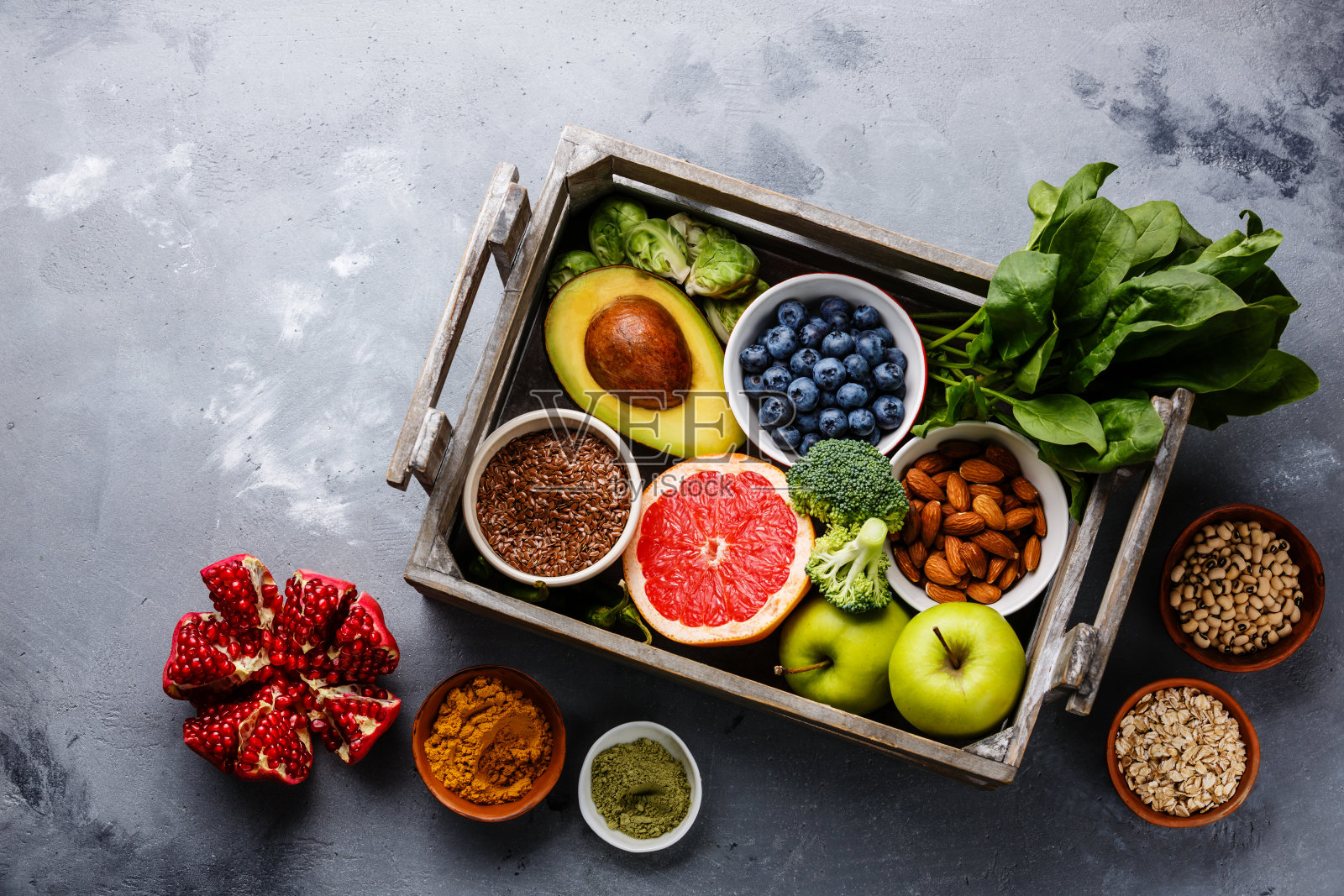 健康食品清洁饮食选择在木盒照片摄影图片