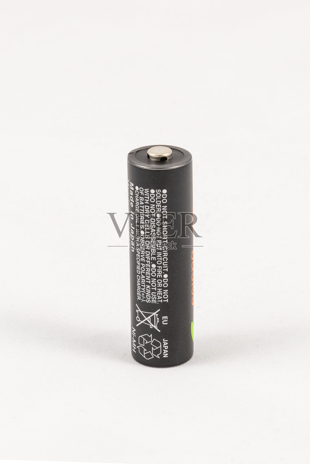 单个无商标黑色AA充电电池照片摄影图片